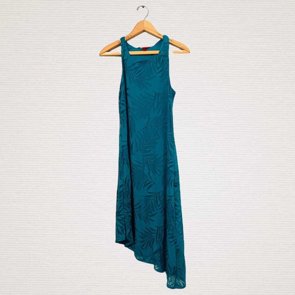 Jennifer Lopez | Size XS | Gently Worn